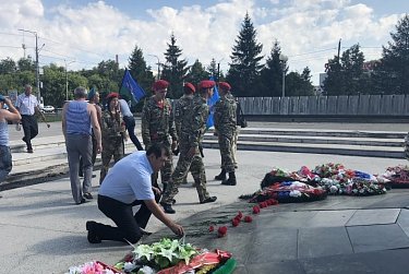 День ВДВ Оренбуржье отметило торжественными шествиями и митингами