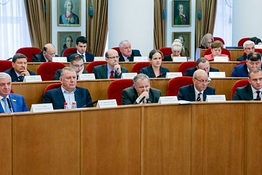 На заседании Законодательного Собрания