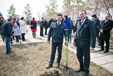 Герои не умирают, они живут в наших сердцах