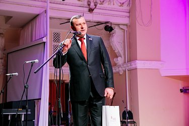 Законодатели поздравили Владимира Канюкова с 75-летием