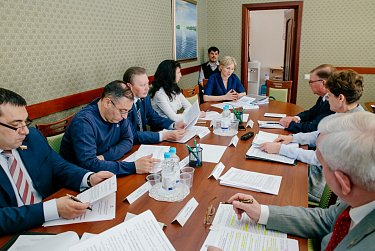 На заседании комитета по бюджетной, налоговой и финансовой политике 