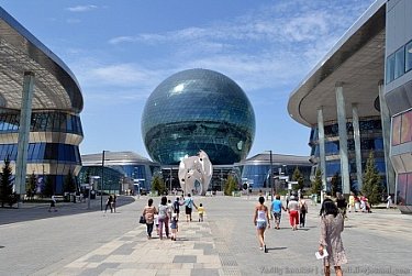 Парламентарии Оренбуржья работают в Астане