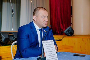 Депутаты провели День информации в Грачевском районе