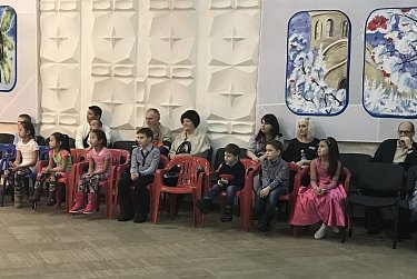 Новый год стучится в двери