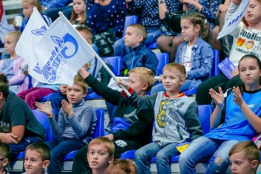 Оренбургский клуб «Факел-Газпром» разгромил шведский «Эслев»