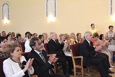 Депутаты поздравили медицинских работников с профессиональным праздником