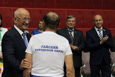 Геннадий Аверьянов приветствовал участников спартакиады «Спортивное долголетие»