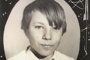 Лезвием подтирали помарки в тетрадях