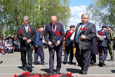 С Днем Великой Победы!