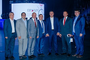 «Все флаги будут в гости к нам!»