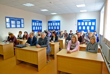 Парламентарии провели День информации в Акбулакском районе