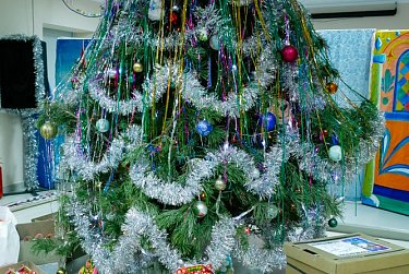 В Дом детства с подарками