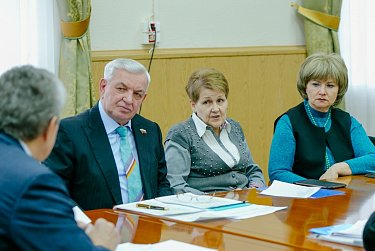 Парламент в деталях