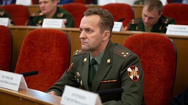 Парламентские слушания о мерах соцподдержки военнослужащих