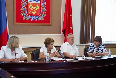 Рассмотрены изменения в областной закон об охране здоровья граждан