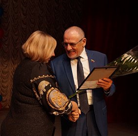 Депутаты отметили тружеников Бузулукского района