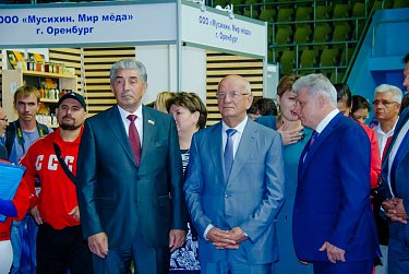 «Меновой двор» открылся в Оренбуржье