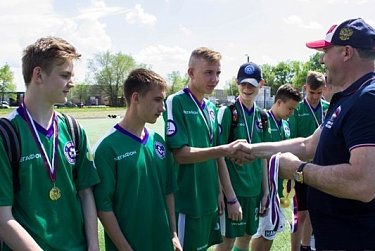 Олег Димов: «Мы будем поддерживать и развивать юношеский футбол!»