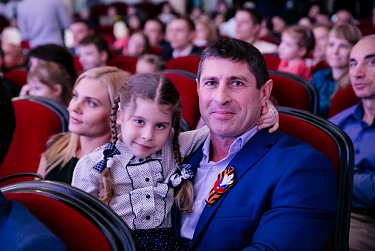 «И я ваши возьму имена, чтоб назвать ими дочку и сына…»