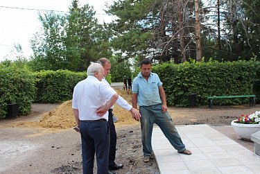 Сергей Салмин: «В территориях округа полным ходом идут ремонтные работы социальных объектов»