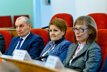 Об охране здоровья детей и подростков на заседании Совета старейшин