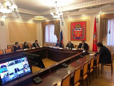 Благоустройство дворов и скверов поручено завершить в срок