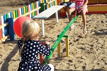 Благоустроенная площадка для домбаровской детворы