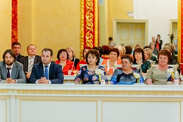 Награждены лучшие работники социальной сферы Оренбуржья