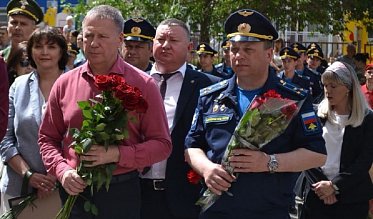 Великим героям – вечная память!