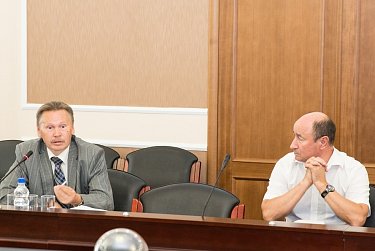 Совет ЗС утвердил повестку очередной парламентской сессии