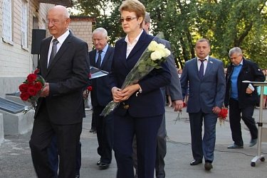 В Орске открыта мемориальная доска заслуженному санитарному врачу России