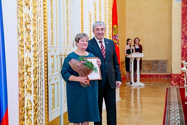 Сергей Грачев поздравил лучших педагогов Оренбуржья