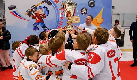 Хоккейный турнир на призы депутата ЗС