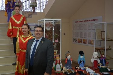 Сергей Бабин проверил знание этнографии