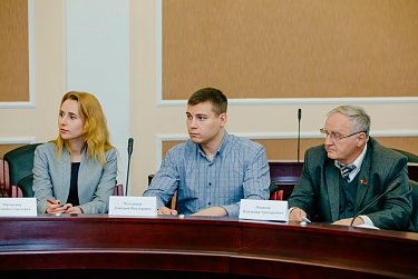 Финансирование образования, культуры и спорта обсуждено на заседании профильного комитета