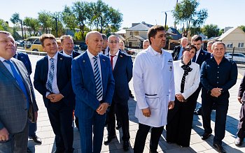 Депутаты посетили обновленный корпус областной больницы