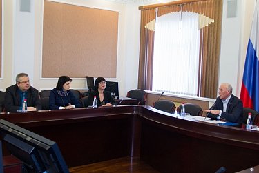 Об использовании природных ископаемых – за «круглым столом»