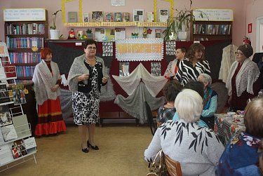 Ольга Хромушина отметила лучших пуховязальщиц Тоцкого района