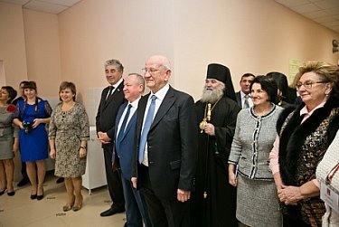 На открытии памятника прославленному земляку