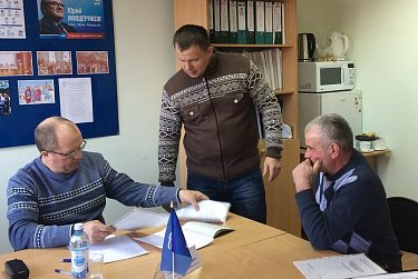 Анатолий Лукьянов провел прием граждан в своем избирательном округе