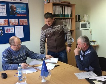 Анатолий Лукьянов провел прием граждан в своем избирательном округе