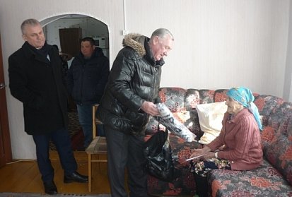 Подарки от депутатов