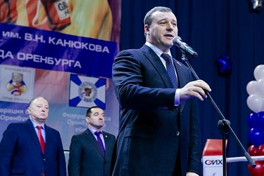 Боксерский турнир юниоров стартовал в Оренбурге