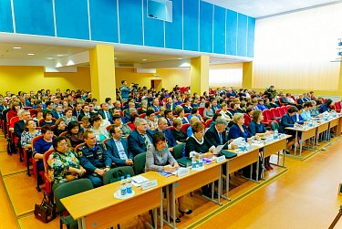 Геннадий Аверьянов: «Региональная система образования вышла на качественно новый уровень»