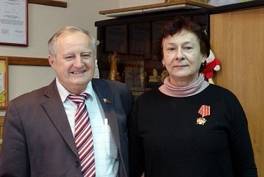  Депутаты встретились с сотрудниками областной универсальной научной библиотеки 