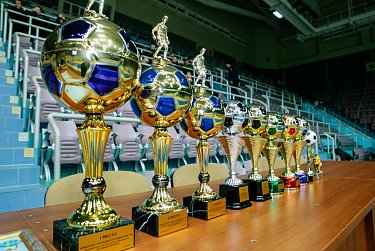 На спортивной площадке - представители ВКС