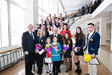 Отмечены ведущие спортсмены и тренеры Оренбуржья