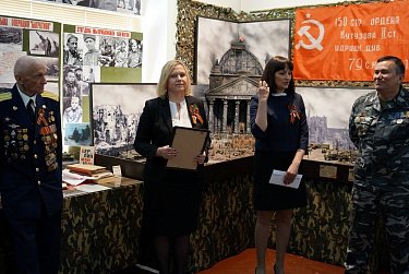 Депутаты ЛДПР поздравили оренбуржцев с Днем Победы