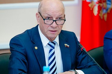 В законы об обеспечении жильем детей-сирот и об объектах культурного наследия будут внесены изменения