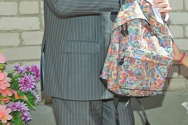 «Августовский десант» доставил школьные ранцы